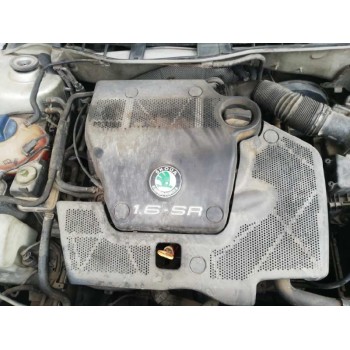 skoda octavia berlina (1u2) del año 1999