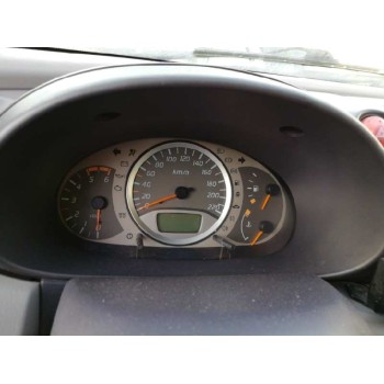 nissan almera tino (v10m) del año 2002