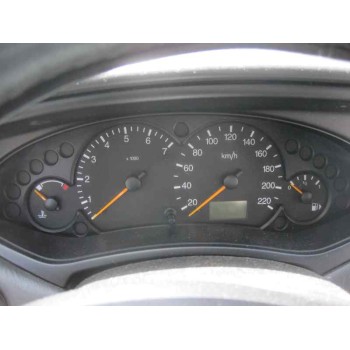 ford focus berlina (cak) del año 2000