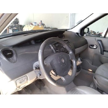 renault grand scenic del año 2004