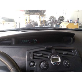 renault grand scenic del año 2004