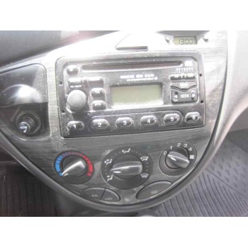 ford focus berlina (cak) del año 2000