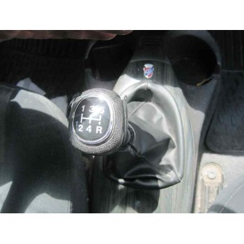 ford focus berlina (cak) del año 2000