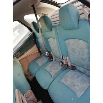 nissan almera tino (v10m) del año 2002