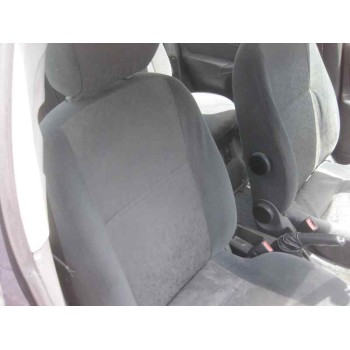 ford focus berlina (cak) del año 2000