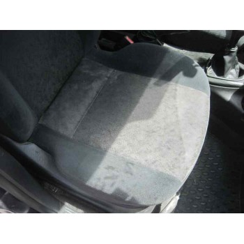 ford focus berlina (cak) del año 2000