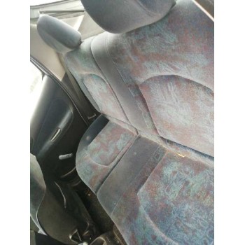 peugeot 206 berlina del año 1999