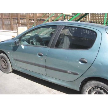 peugeot 206 berlina del año 2001