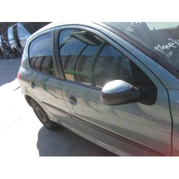 peugeot 206 berlina del año 2001