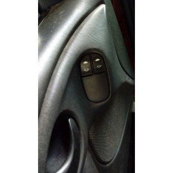 ford focus berlina (cak) del año 2000