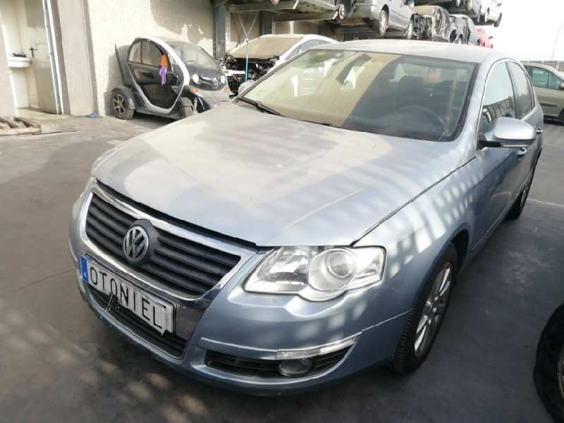 VOLKSWAGEN PASSAT BERLINA (3C2)