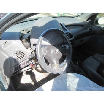 peugeot 206 berlina del año 2001