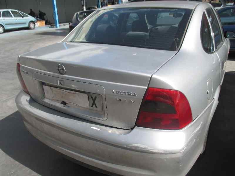 OPEL VECTRA B BERLINA