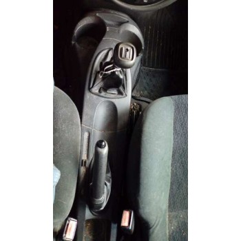 ford focus berlina (cak) del año 2000