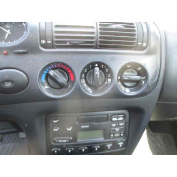 ford escort berlina del año 1998