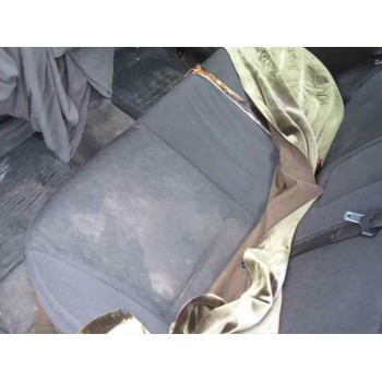 ford focus berlina (cak) del año 2000