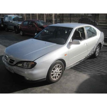 nissan primera berlina (p11) del año 2000