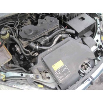 ford focus berlina (cak) del año 2000