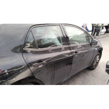 toyota auris del año 2010