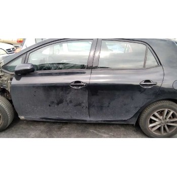 toyota auris del año 2010