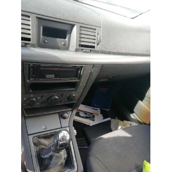 opel vectra c berlina del año 2003