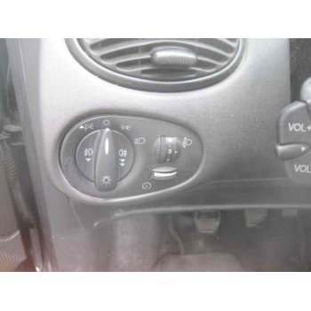 ford focus berlina (cak) del año 2002