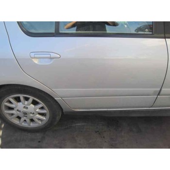 nissan primera berlina (p11) del año 2000