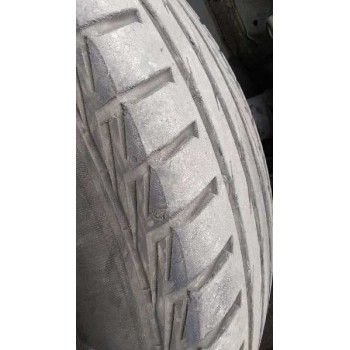 toyota auris del año 2010