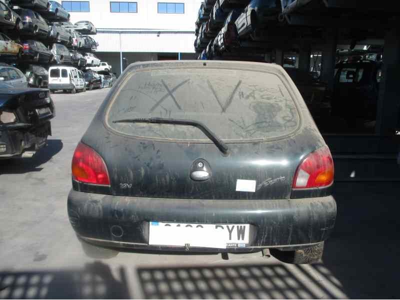 ford fiesta berlina del año 1997