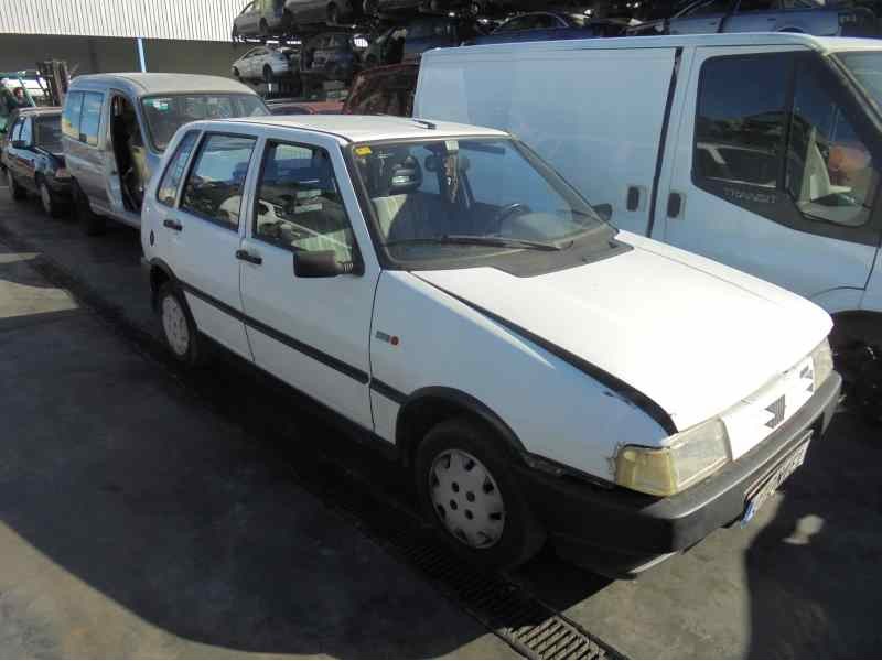 FIAT UNO (146)