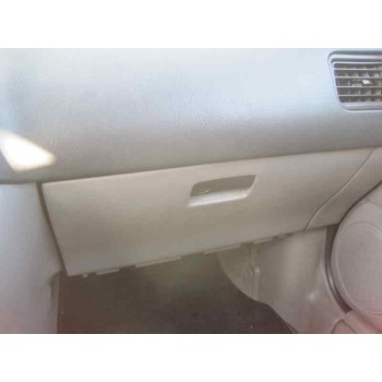 nissan primera berlina (p11) del año 2000