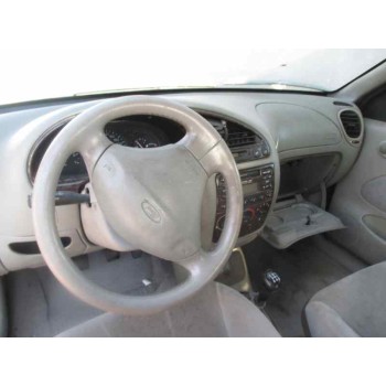 ford fiesta berlina del año 1997