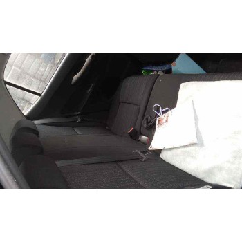 toyota auris del año 2010