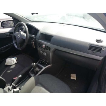 opel astra h berlina del año 2004