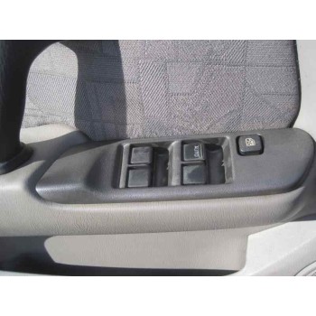 nissan primera berlina (p11) del año 2000