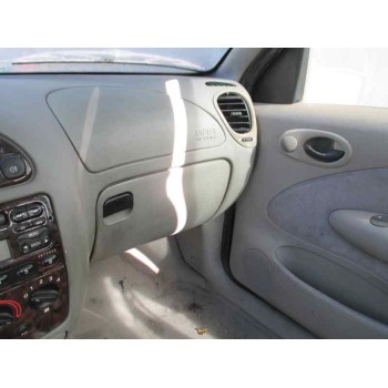 ford fiesta berlina del año 1997