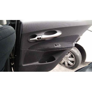 toyota auris del año 2010