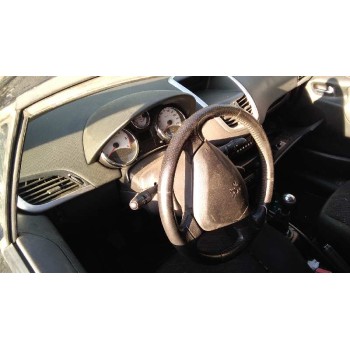 peugeot 207 del año 2009