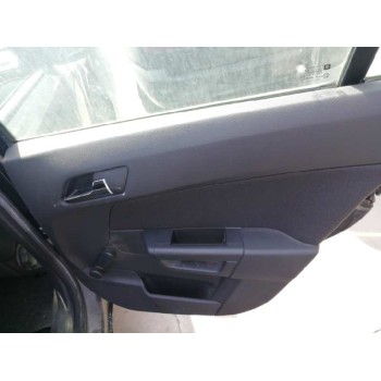 opel astra h berlina del año 2004