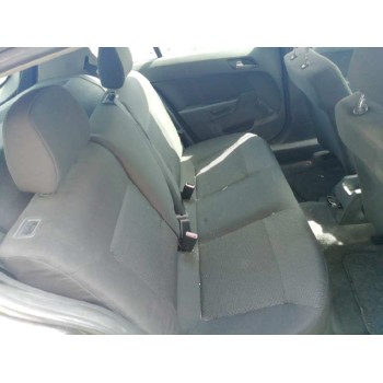 opel astra h berlina del año 2004