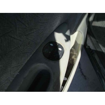 ford fiesta berlina del año 1997