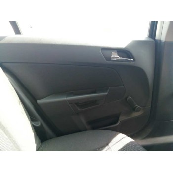 opel astra h berlina del año 2004