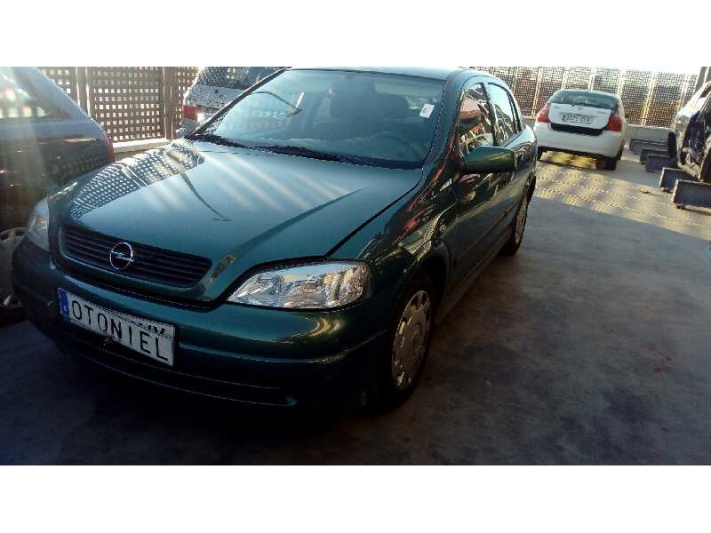 opel astra g berlina del año 2003