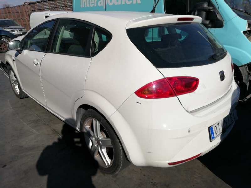 SEAT LEON (1P1)