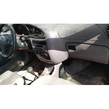 ford fiesta berlina del año 1998