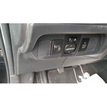 toyota auris del año 2010