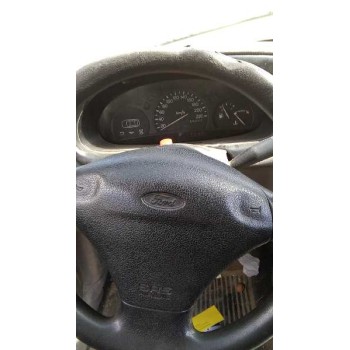 ford fiesta berlina del año 1998