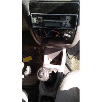 ford fiesta berlina del año 1998