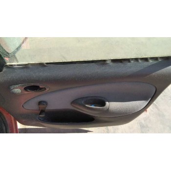 ford fiesta berlina del año 1998