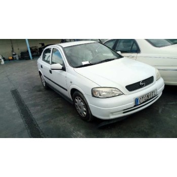 opel astra g berlina del año 2002